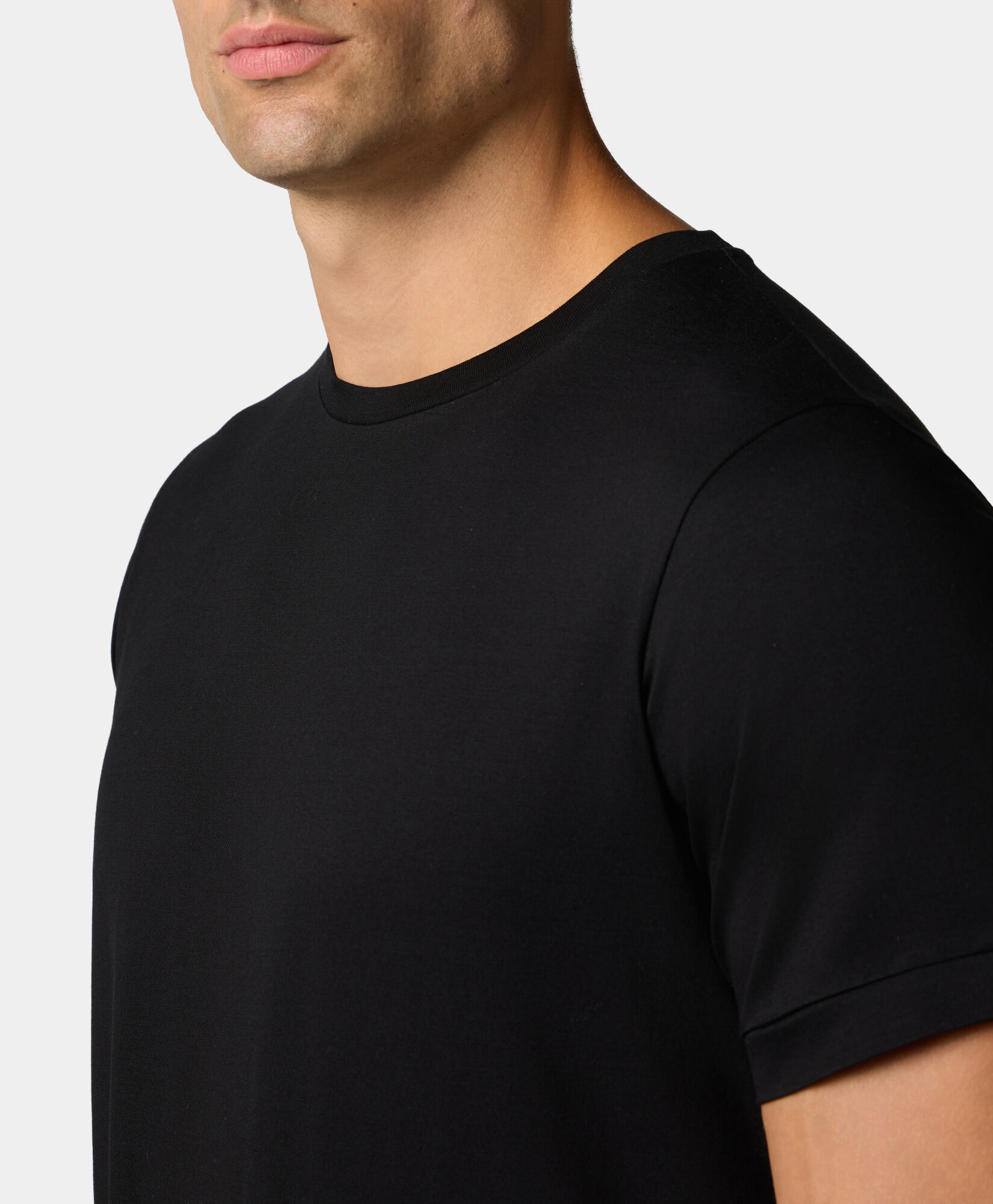 Brooks Brothers Mercerized Cotton Crewneck T-Shirt Black KNTSH008COPCO001BLAKP001