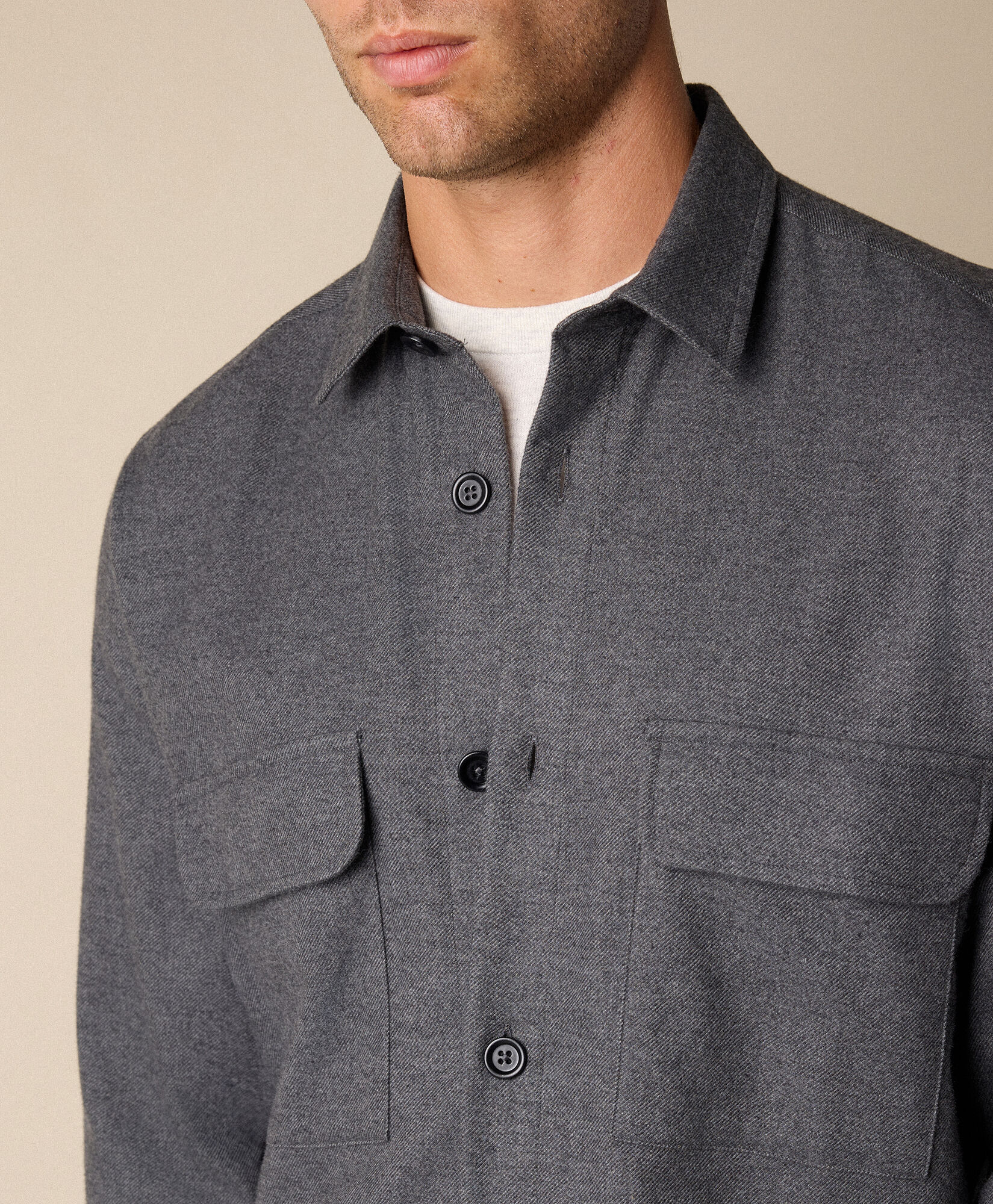 Brooks Brothers Surchemise en Flanelle de Coton avec Poches à Rabat Gris Foncé CSHAV003COPCO001DKGRP001