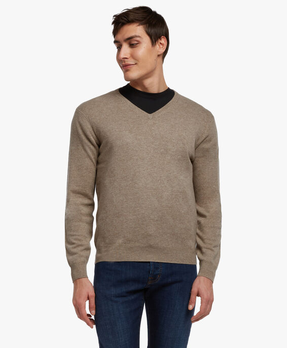 Brooks Brothers Wool and Cashmere V-Neck Sweater Sand KNVNK001WOBWS001SANDP001