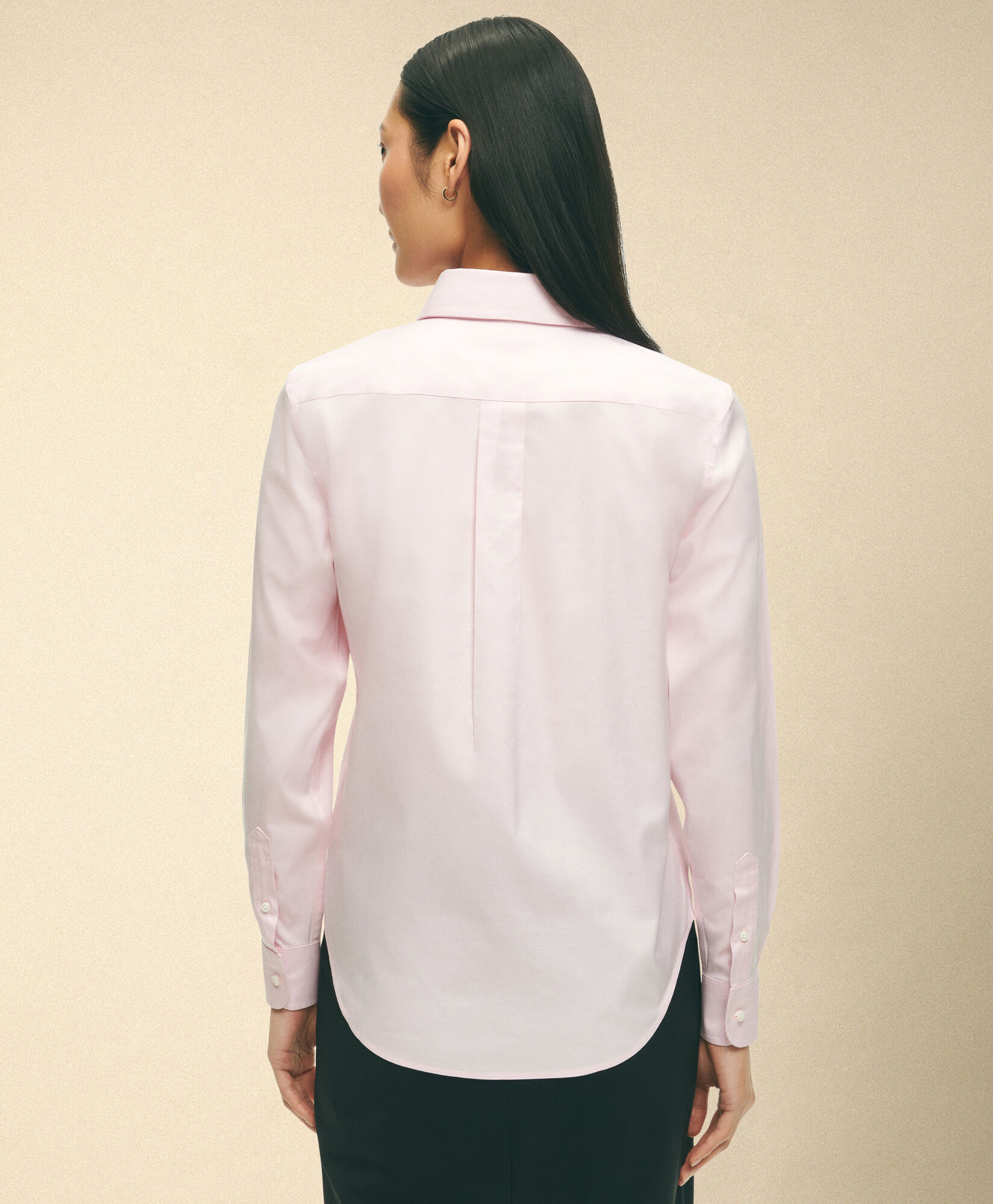 Brooks Brothers Classic Fit Non-Iron Oxford Pinpoint Supima Shirt with Forward Point Collar Pink 1000102820US100217228