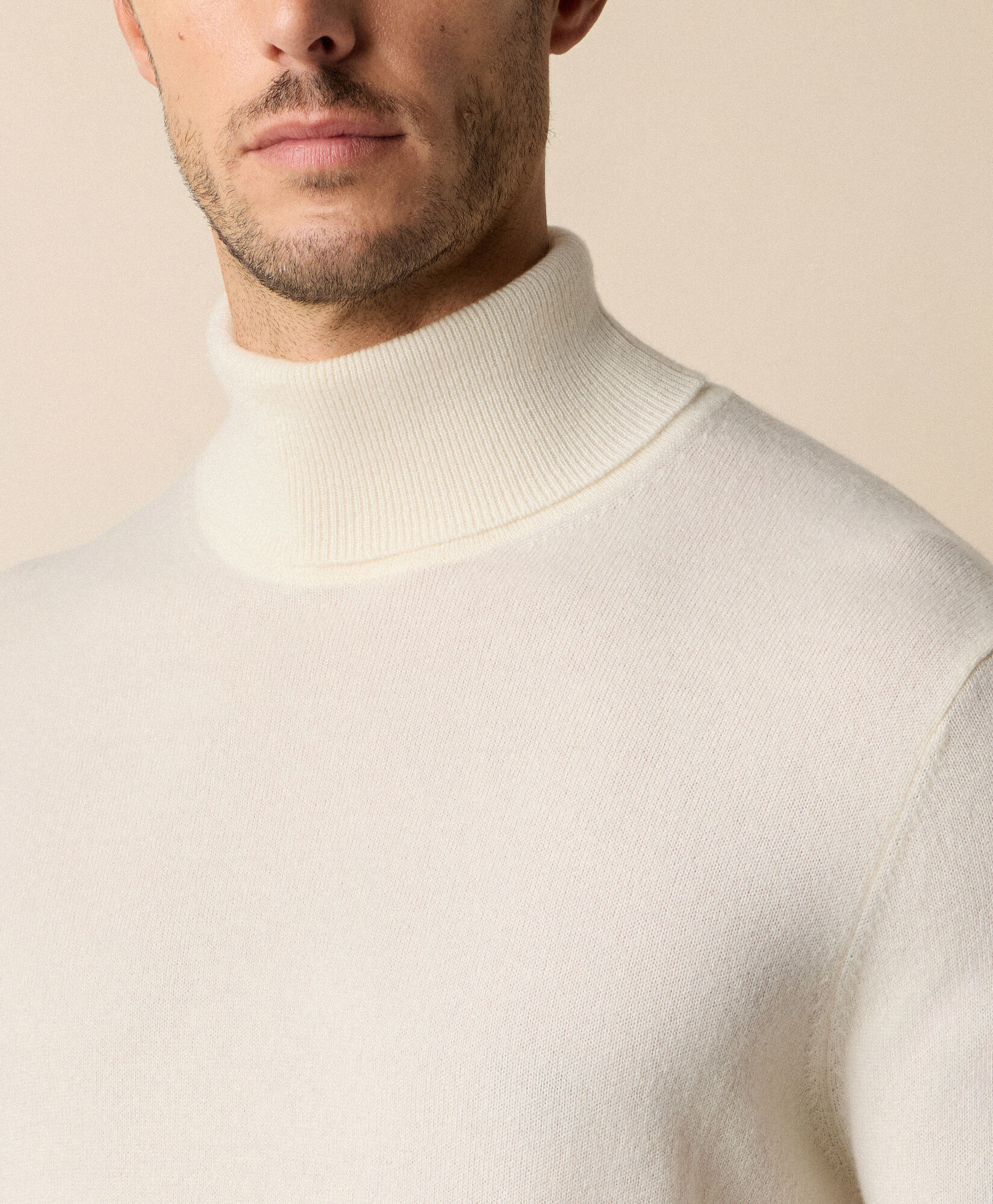 Brooks Brothers Plain Cashmere Turtleneck Cream KNTRT019WSPWS001CREAP001