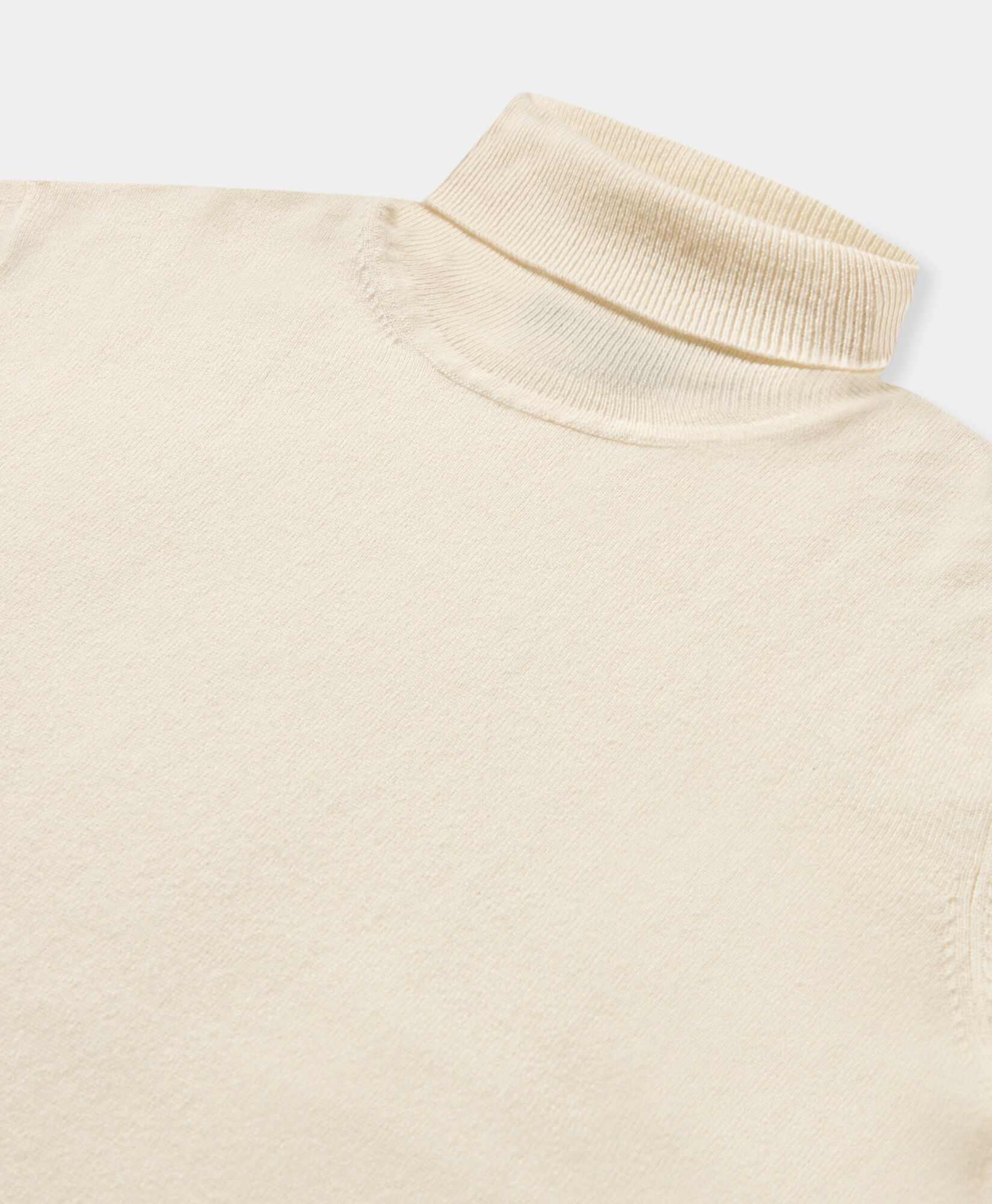 Brooks Brothers Plain Cashmere Turtleneck Cream KNTRT019WSPWS001CREAP001