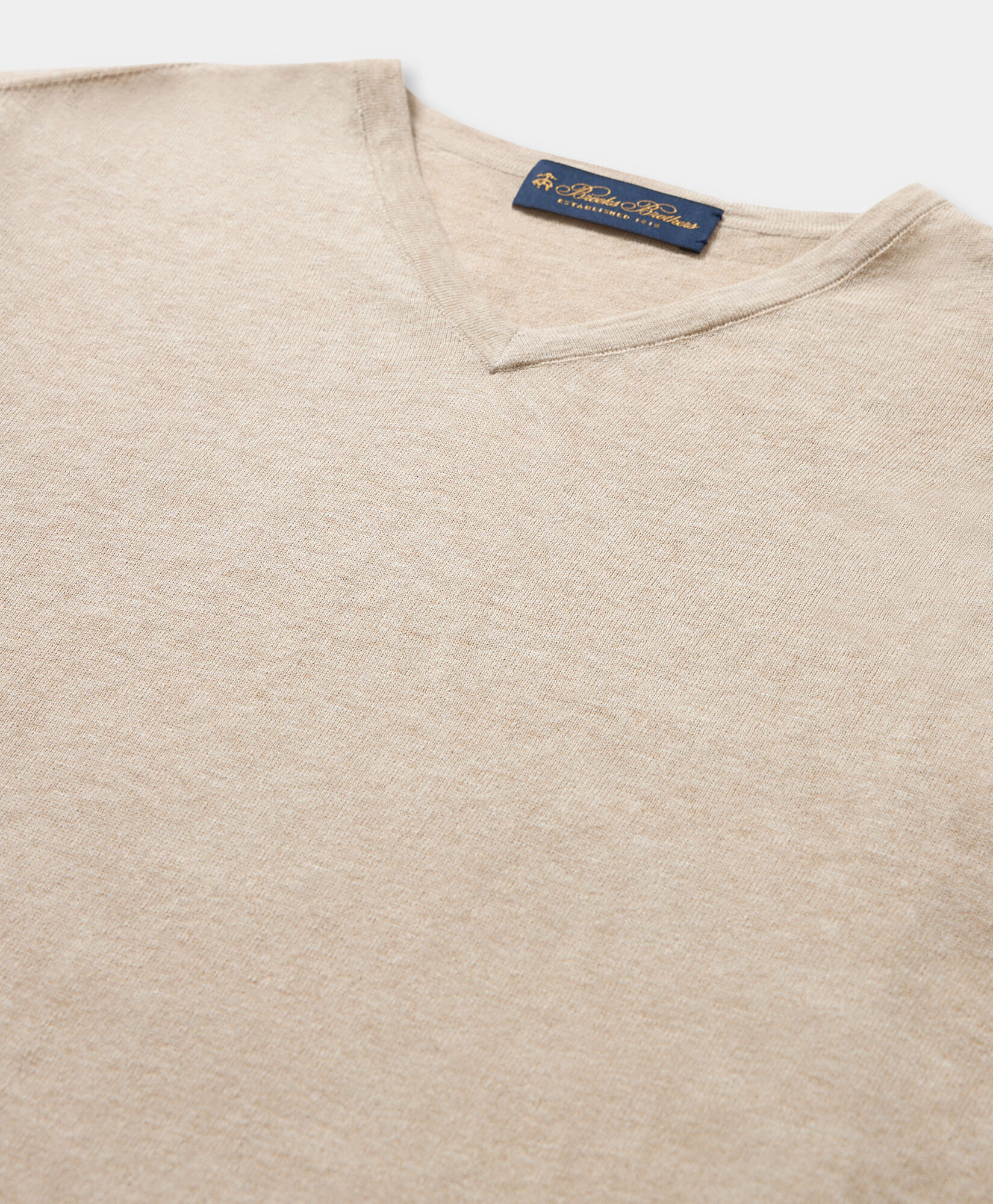 Brooks Brothers Organic Cotton-Linen V-Neck Sweater Sand KNVNK009COBLI004SANDP001