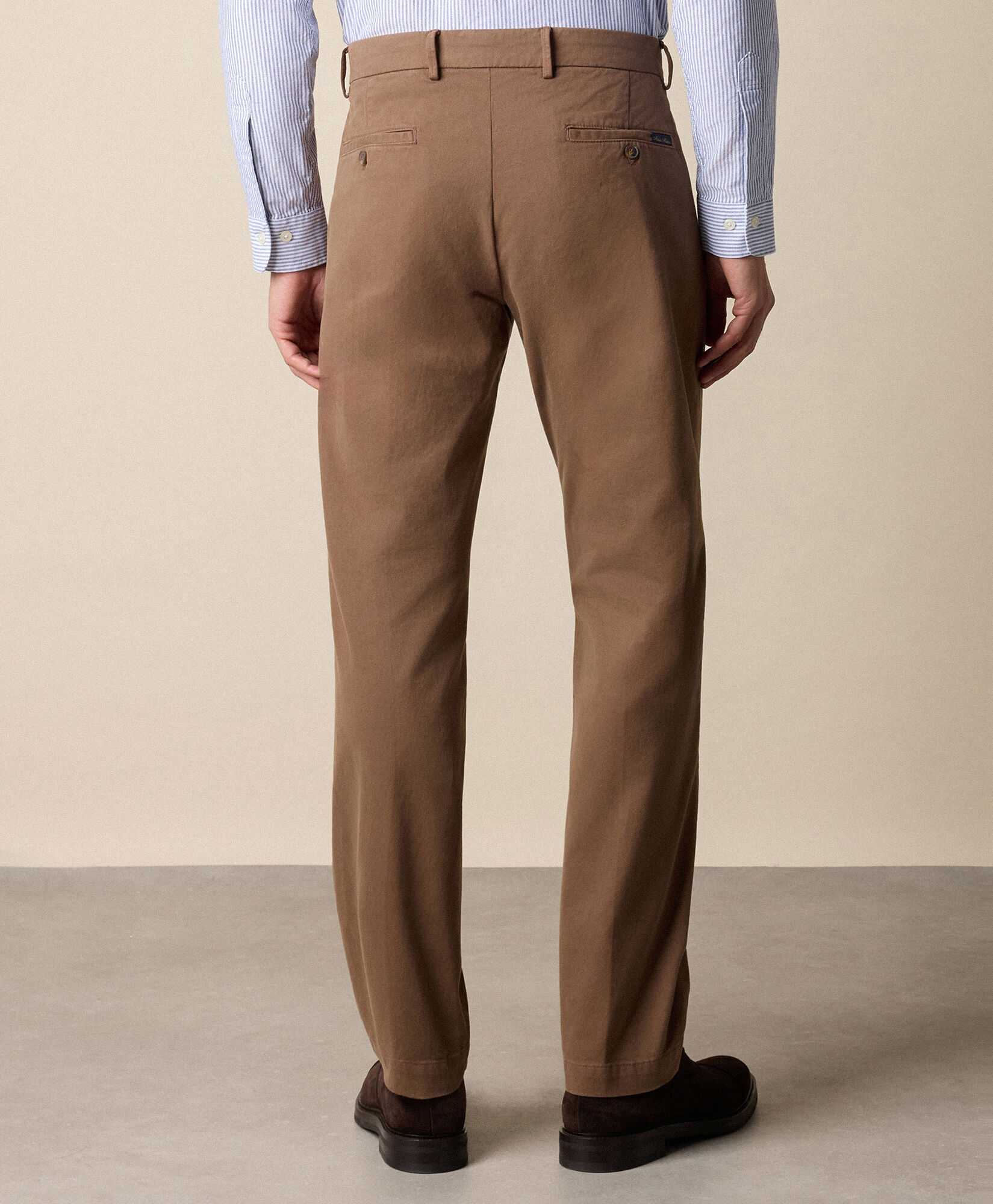 Brooks Brothers Regular Fit Microtwill Stretch Cotton Chino Tobacco CPCHI062COBSP002TOBCP001