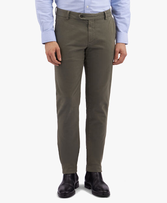 Brooks Brothers Pantalón chino de algodón elástico verde militar Militar CPCHI014COBSP002MILIP001