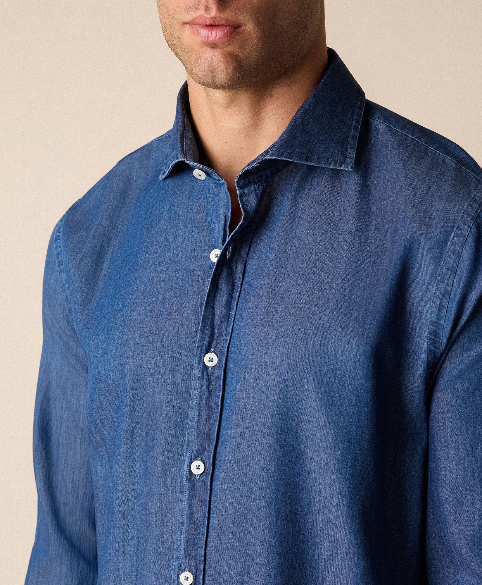 Brooks Brothers Slim Fit Denim Shirt with Spread Collar Denim CSHSP014COPCO001DENIP001