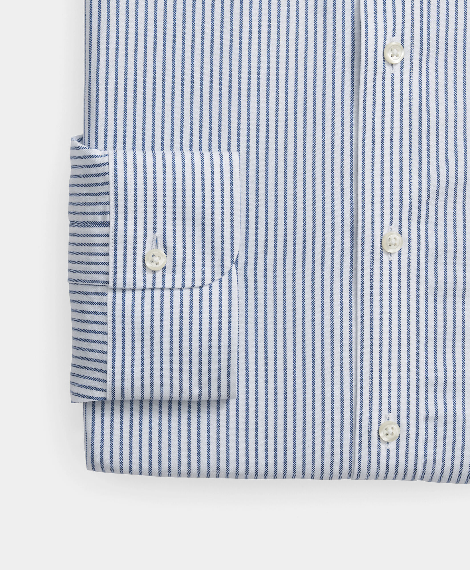 Brooks Brothers Regular Fit Non-Iron Performance Shirt with Ainsley Collar Navy 1000098525US100209065