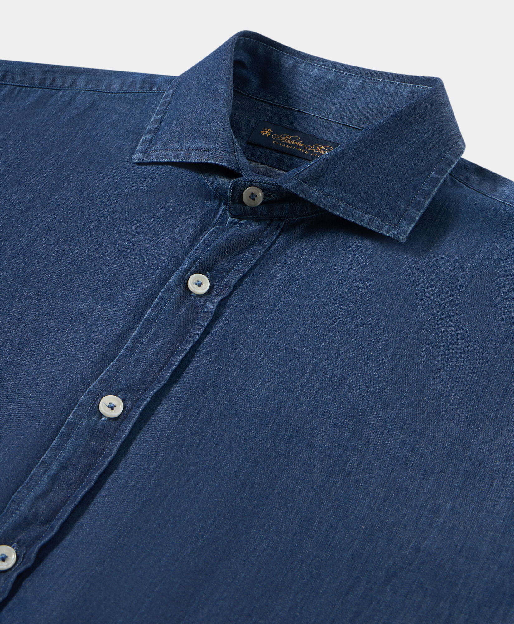 Brooks Brothers Slim Fit Denim Shirt with Spread Collar Denim CSHSP014COPCO001DENIP001