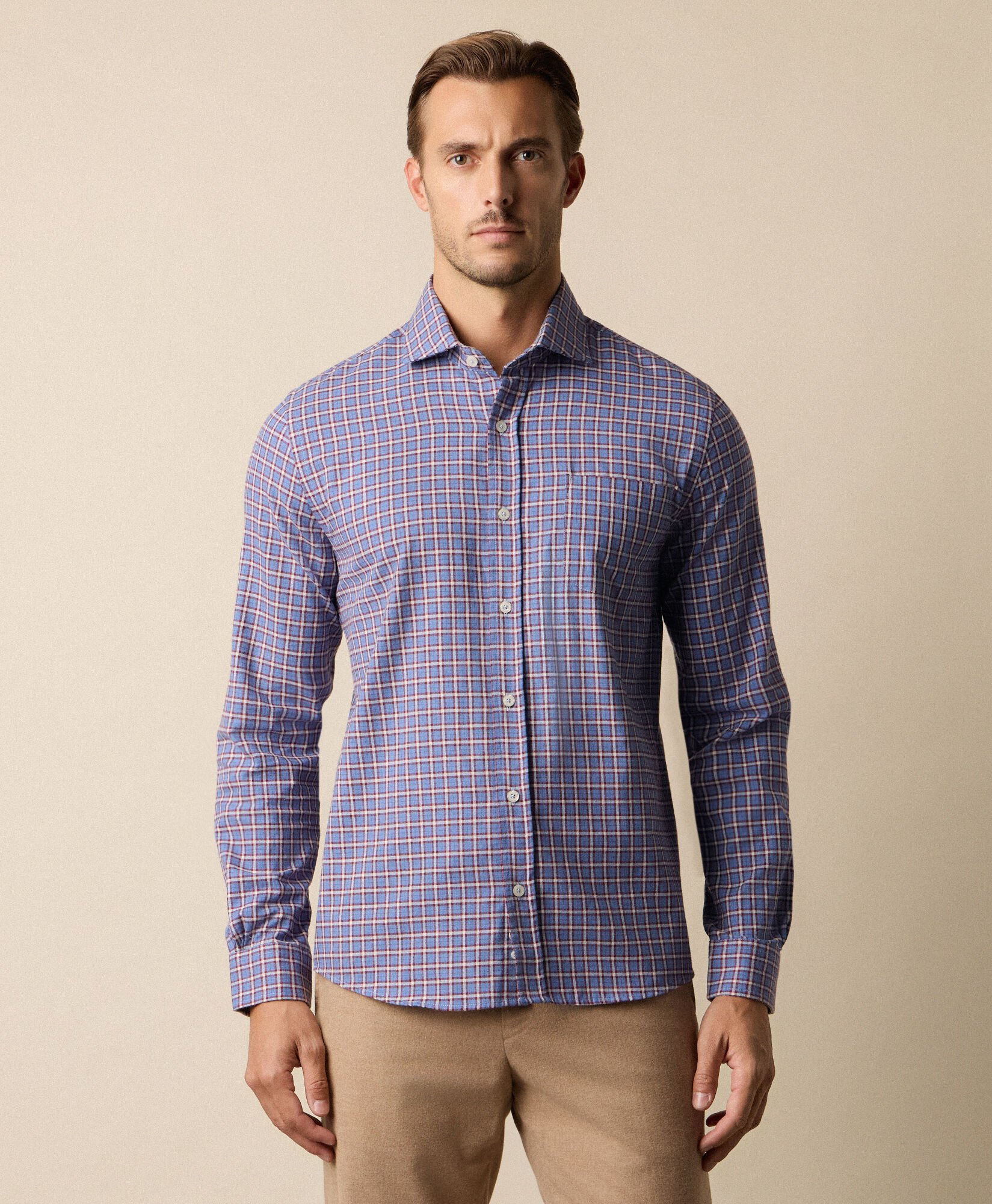 Karierte Slim Fit Baumwollflanell-Hemd mit Spread-Kragen